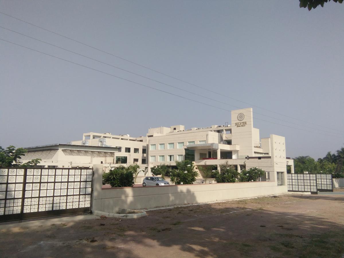 Silver Estate Resort Tikamgarh Екстериор снимка