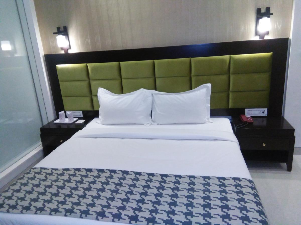 Silver Estate Resort Tikamgarh Екстериор снимка