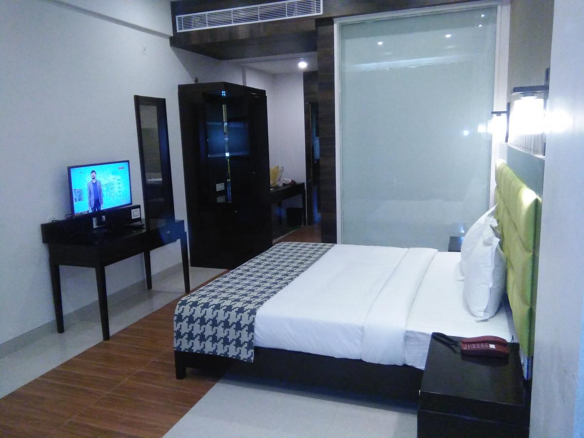 Silver Estate Resort Tikamgarh Екстериор снимка