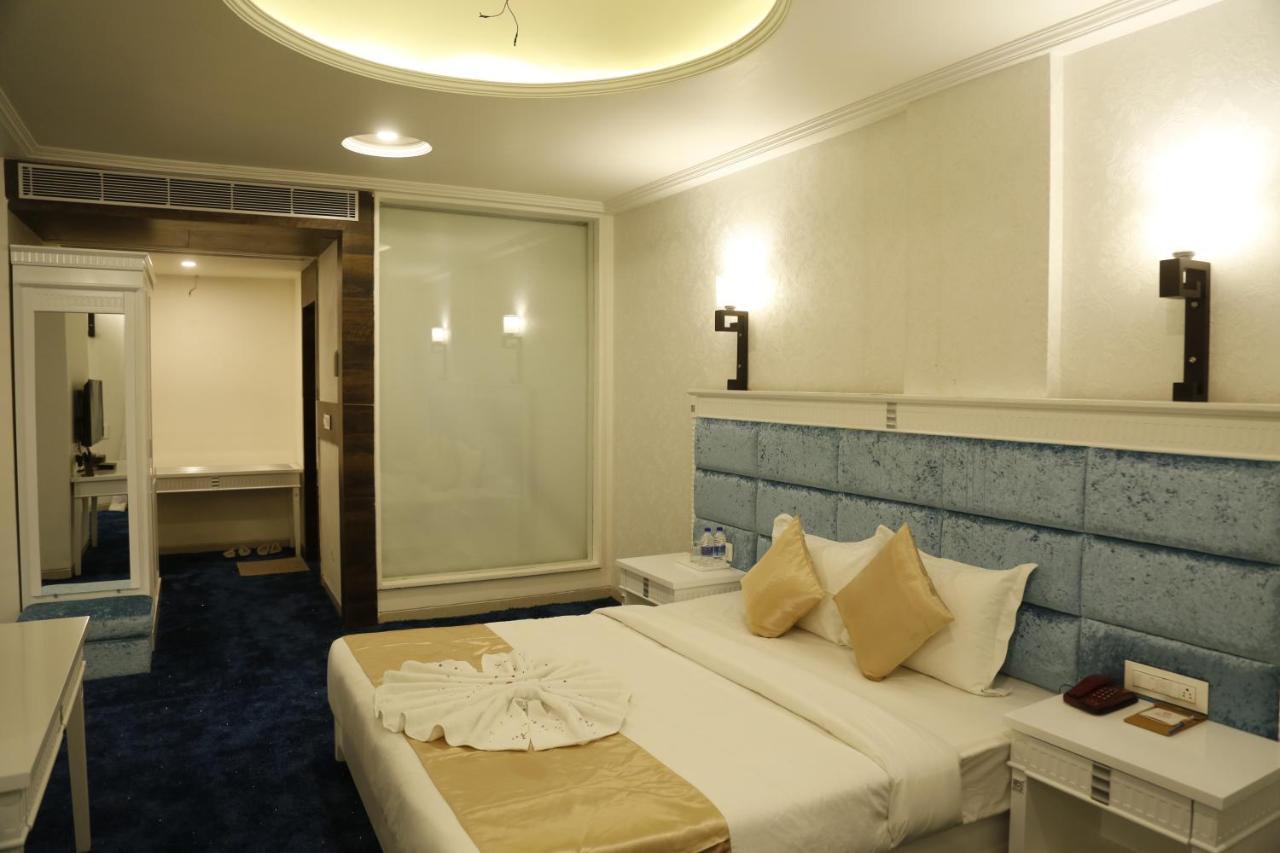 Silver Estate Resort Tikamgarh Екстериор снимка