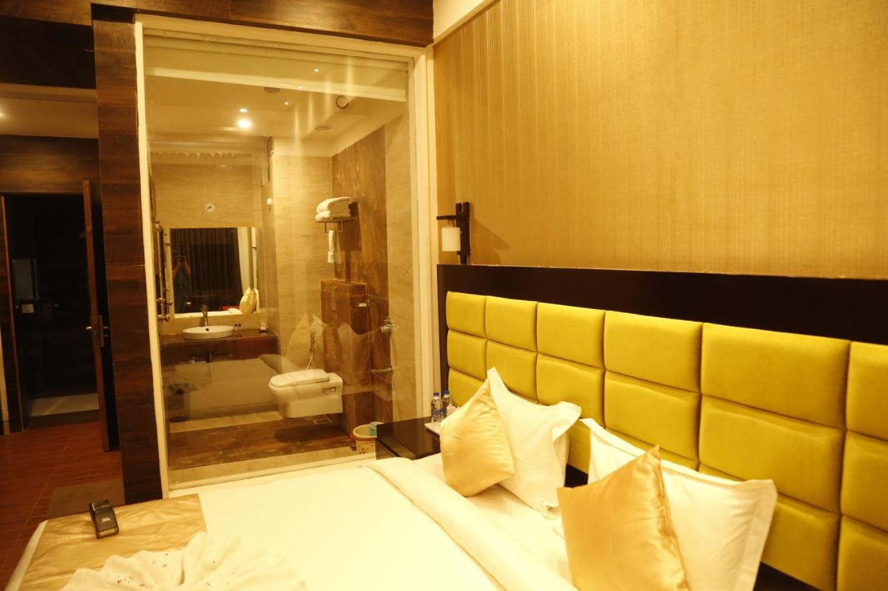Silver Estate Resort Tikamgarh Екстериор снимка